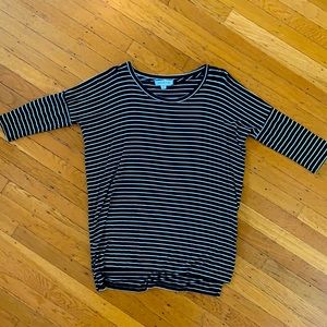 Amour Vert three quarter length sleeve long cotton shirt.